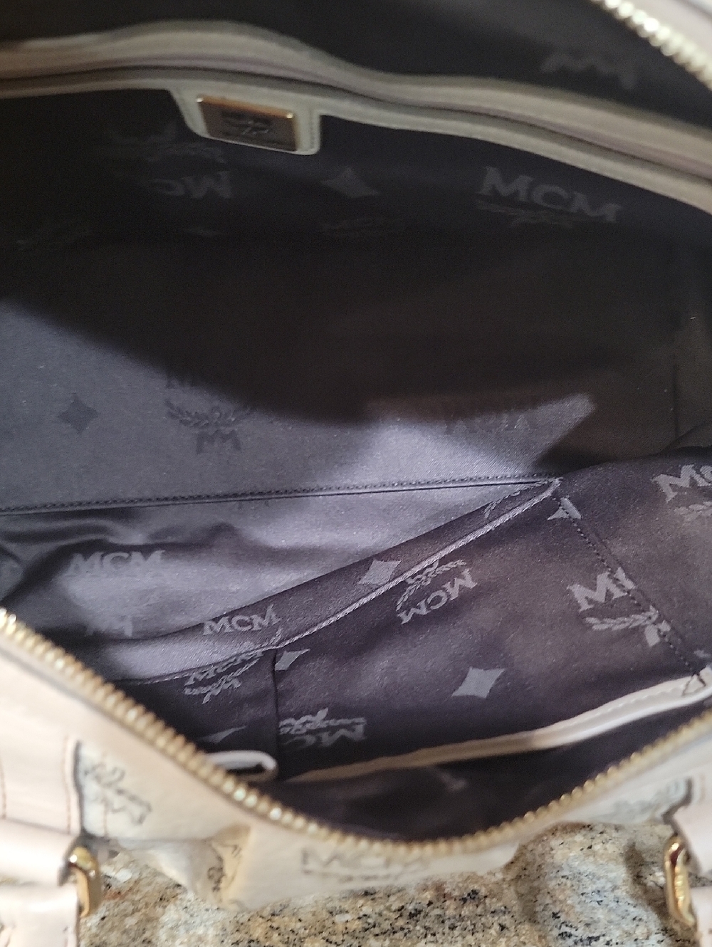 MCM EUC Visetos Buckled Boston Bag like new - Picture 12 of 14